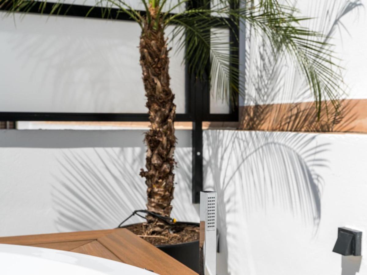 Pj Terraza Privada Banera Exterior Junto Catedral Apartment Sevilla Bagian luar foto