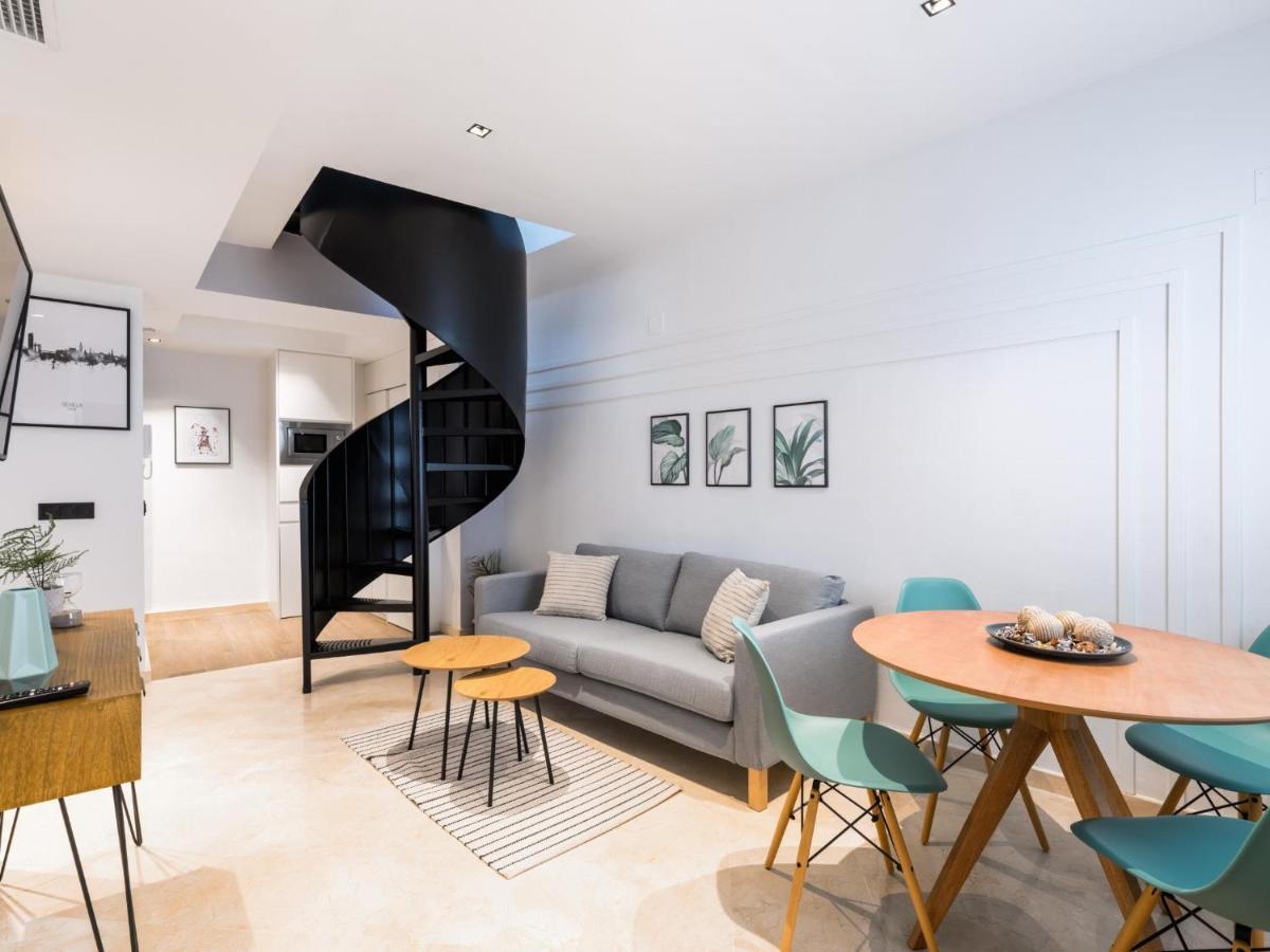 Pj Terraza Privada Banera Exterior Junto Catedral Apartment Sevilla Bagian luar foto