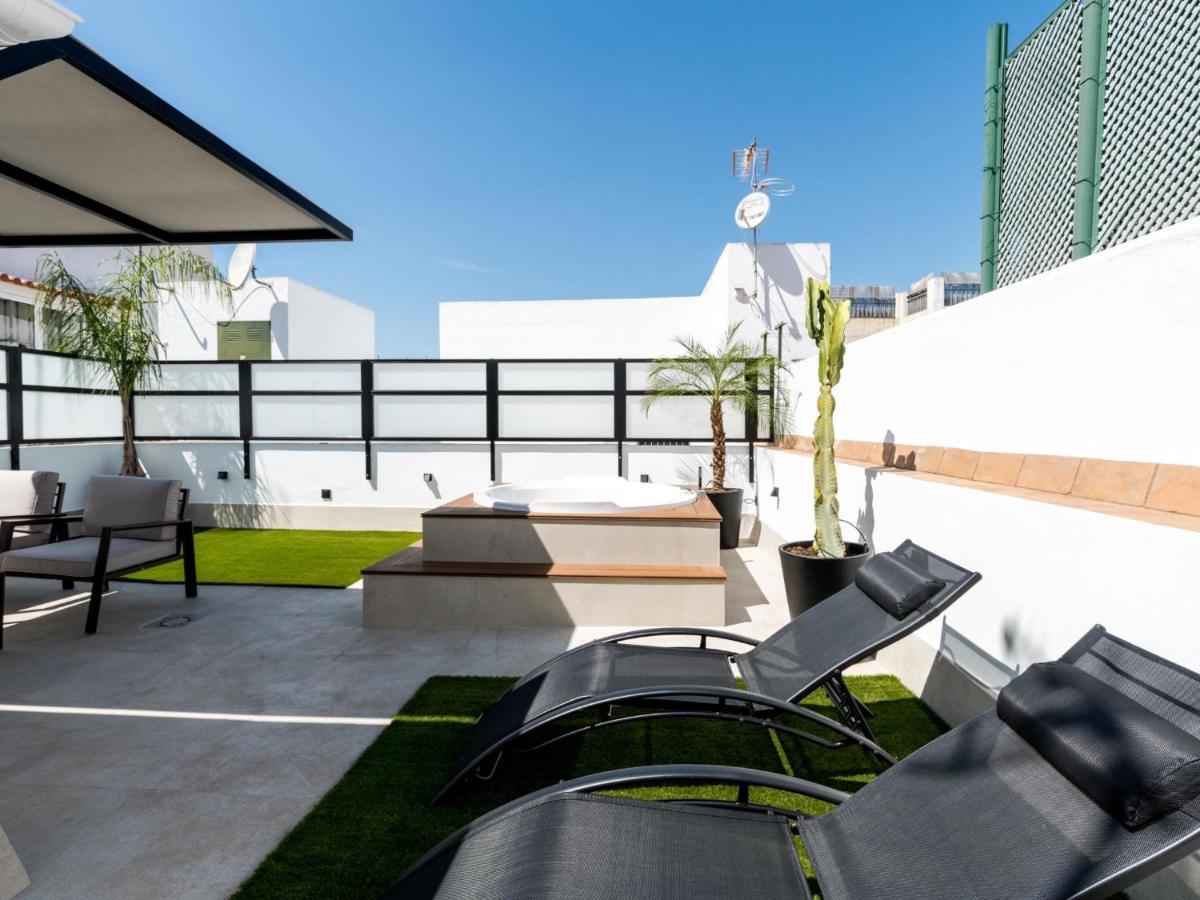 Pj Terraza Privada Banera Exterior Junto Catedral Apartment Sevilla Bagian luar foto