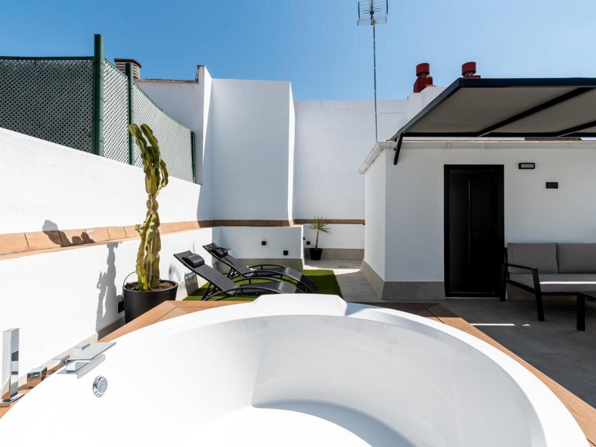 Pj Terraza Privada Banera Exterior Junto Catedral Apartment Sevilla Bagian luar foto