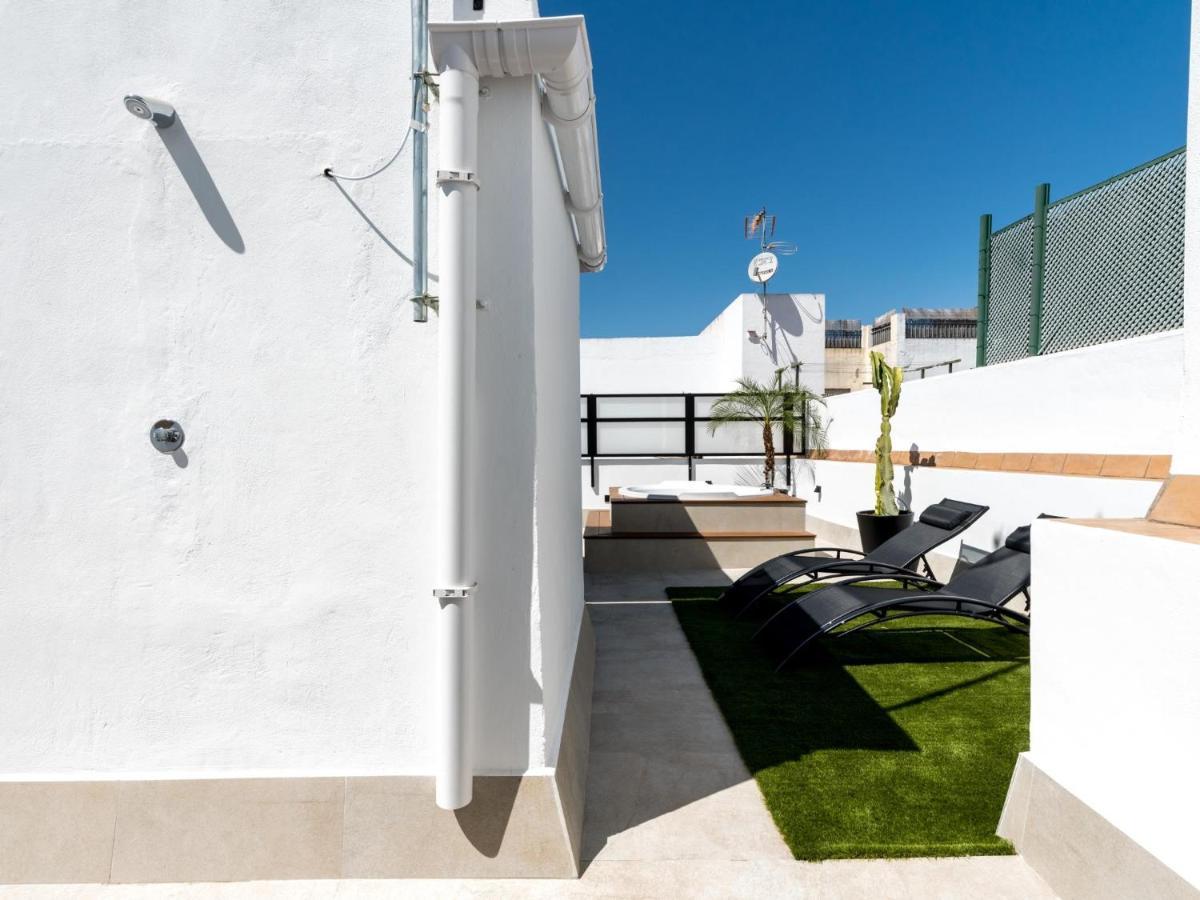 Pj Terraza Privada Banera Exterior Junto Catedral Apartment Sevilla Bagian luar foto