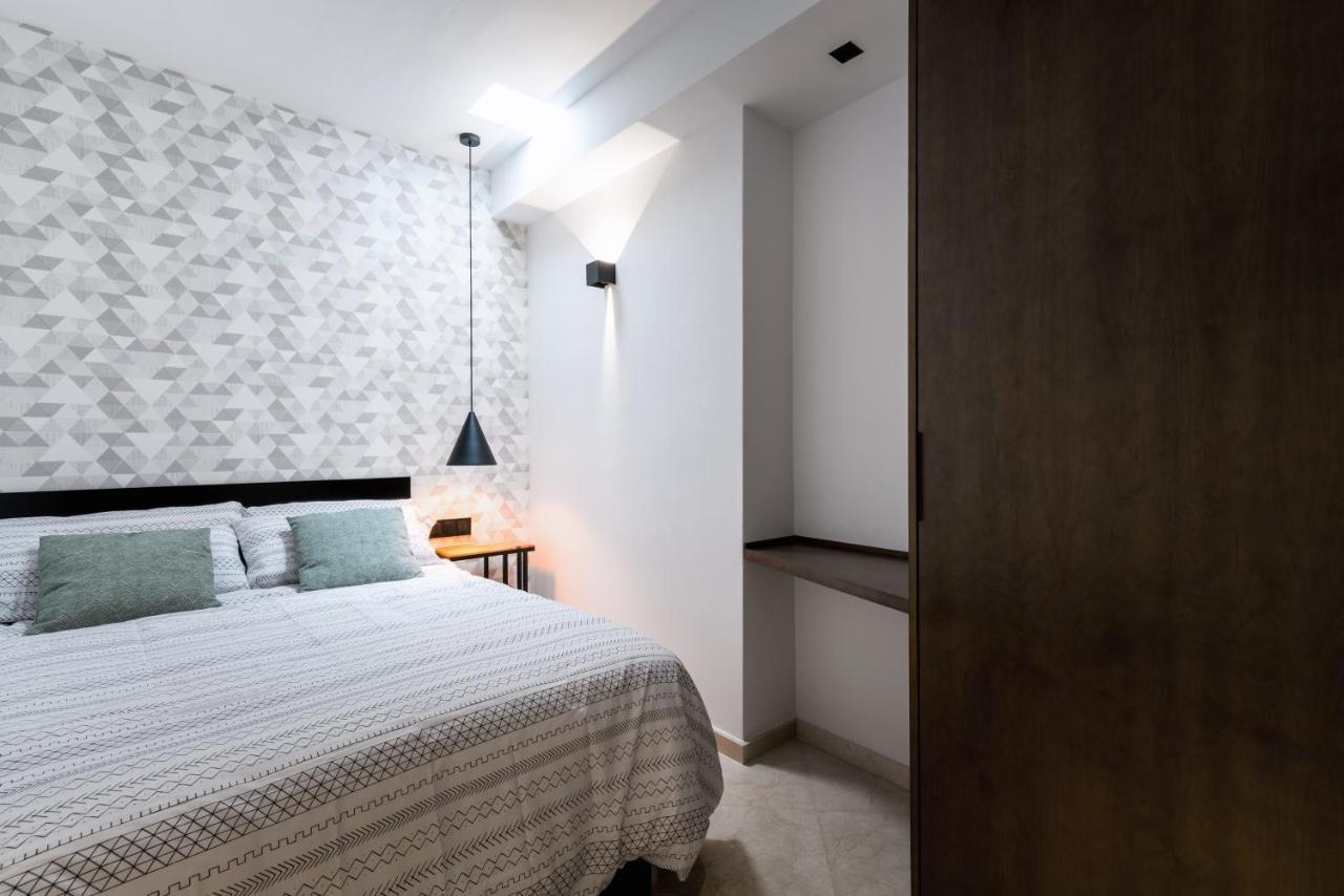 Pj Terraza Privada Banera Exterior Junto Catedral Apartment Sevilla Bagian luar foto